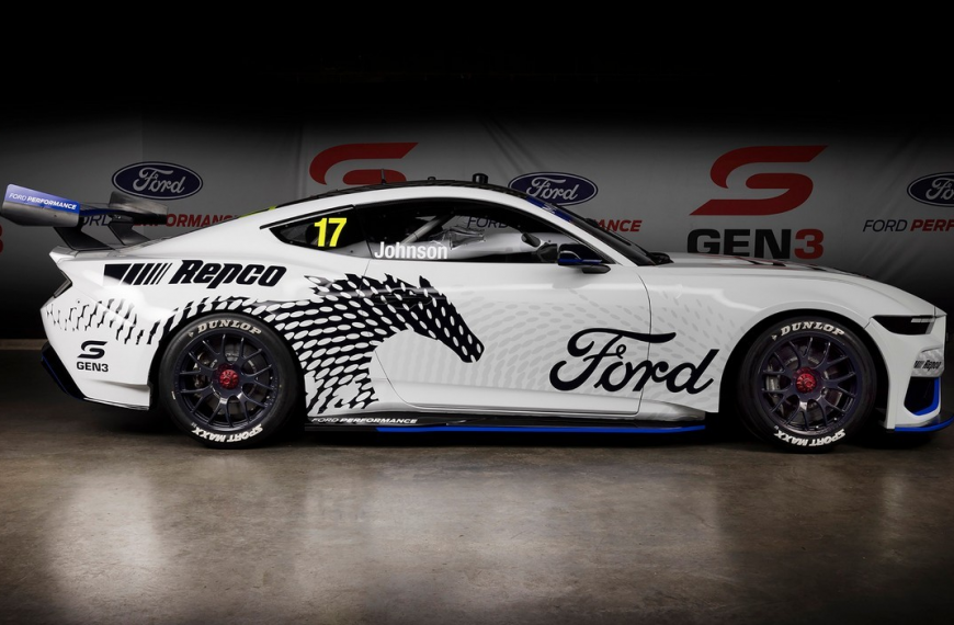 Ford revela novo Mustang para futuros projetos de corrida