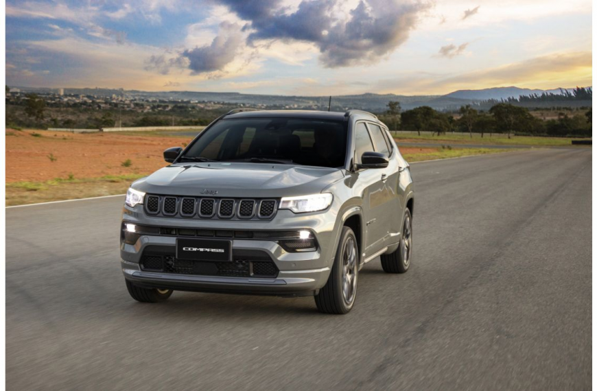 Jeep® Compass e Commander apresentam linha 2023 com mais tecnologia e novos equipamentos de série