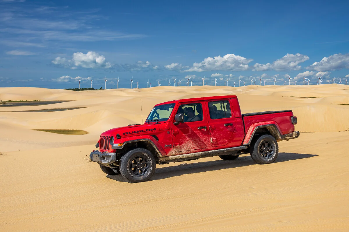 Jeep Gladiator desafia as dunas do nordeste brasileiro