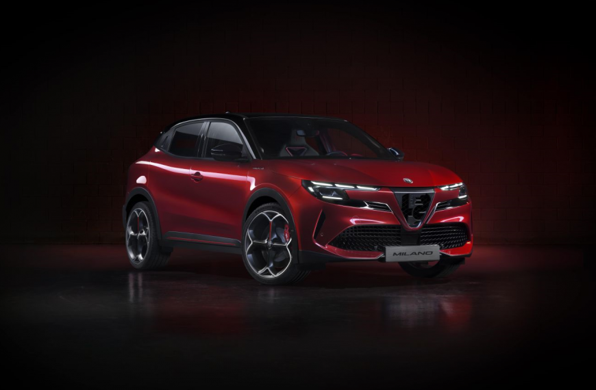 Novo Alfa Romeo MILANO: esportividade torna-se compacta