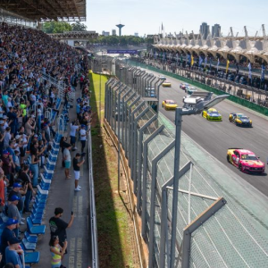 Interlagos recebe o Sonic Grand Prix em um fim de semana histórico de velocidade