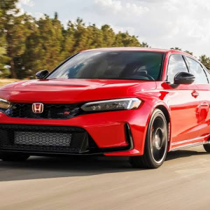 Honda Civic Type R: quando a tração dianteira vira filosofia