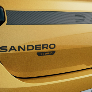 Dacia: Sandero e o Sandero Stepway híbridos.